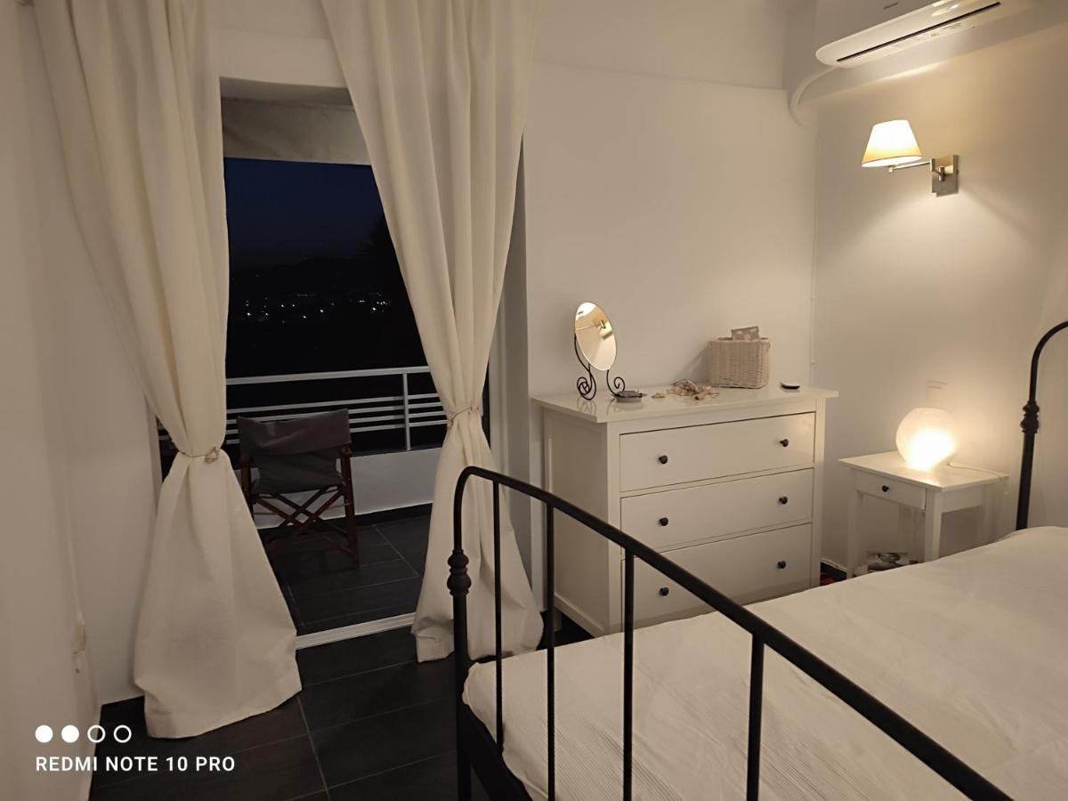 Andrew'S Sunset View Apartment Loutráki Eksteriør billede