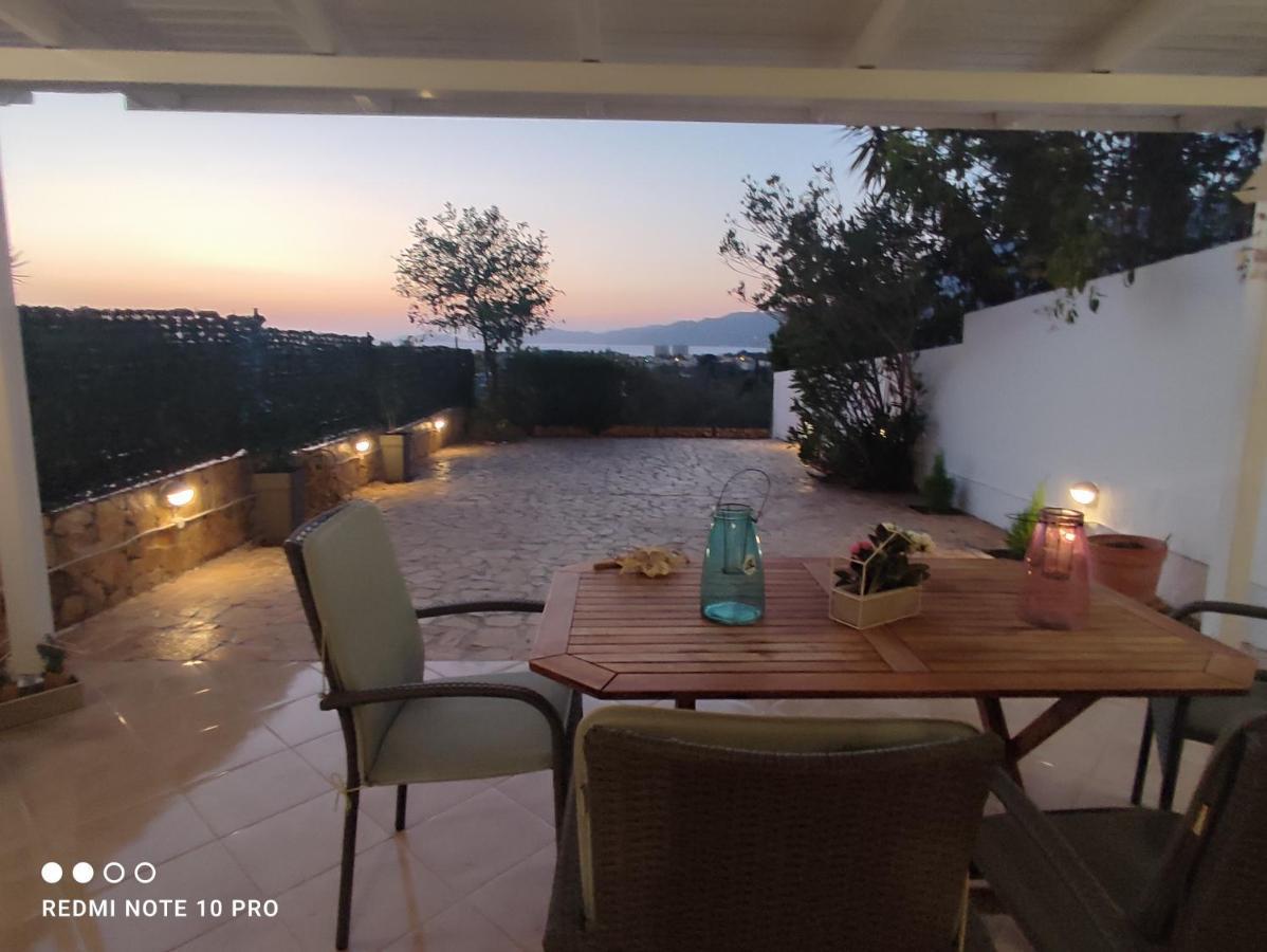 Andrew'S Sunset View Apartment Loutráki Eksteriør billede